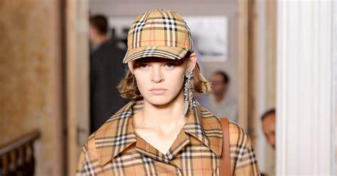 burberry bailey|christopher bailey burberry final show.